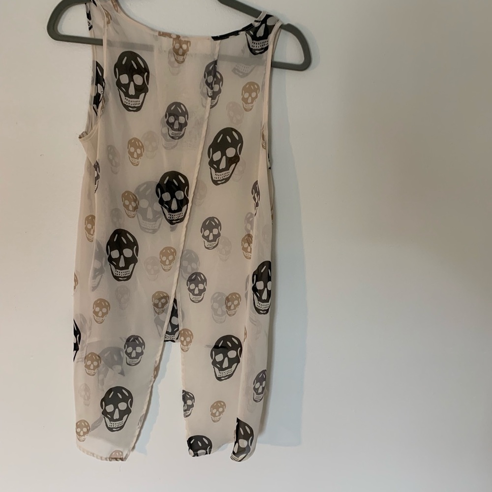 Skull open back tank.